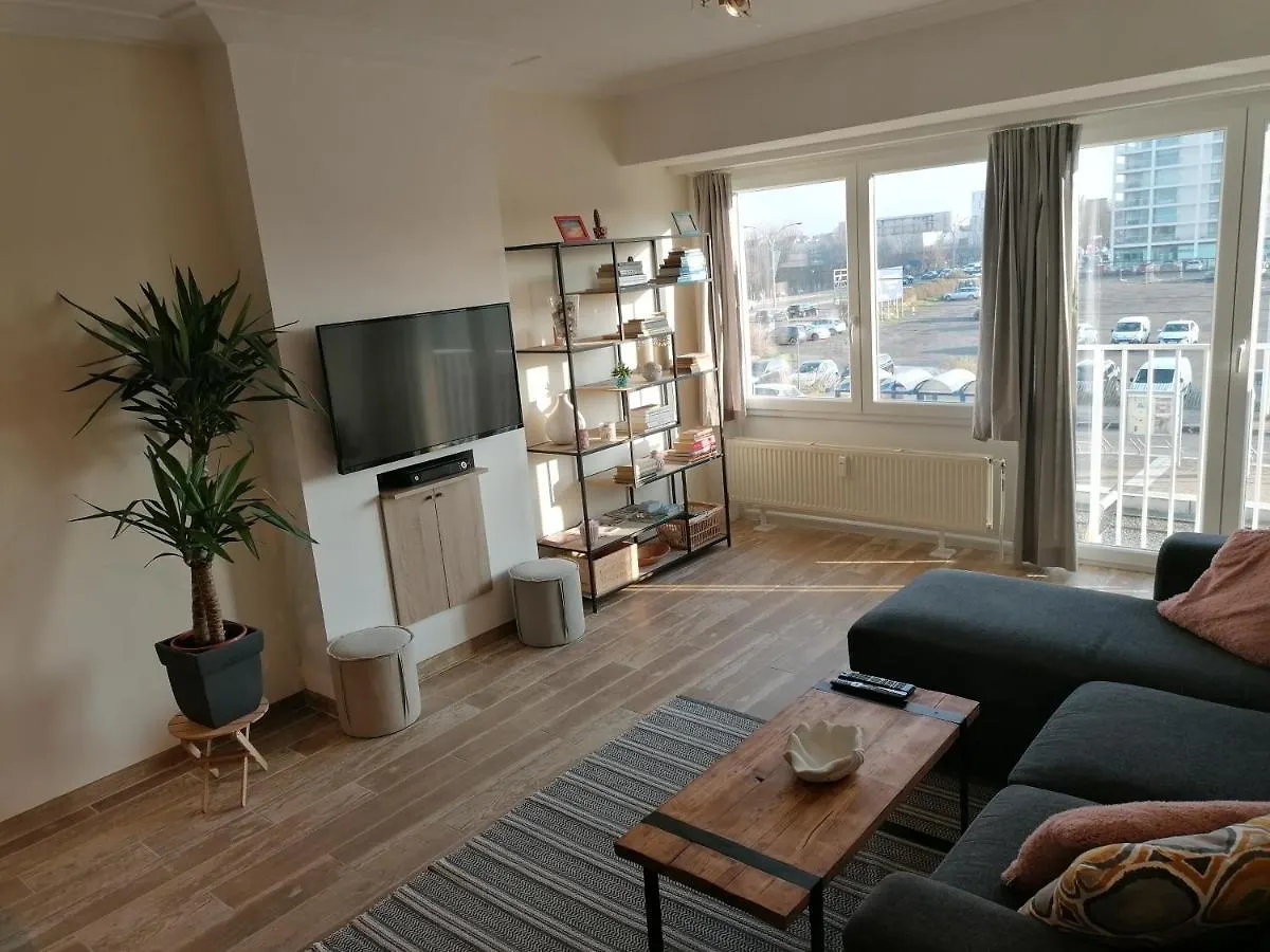 Appartement Oostende Vlak Aan Zee Belgium